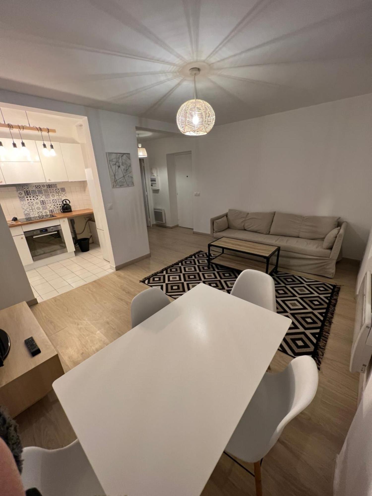 Appartement Lumineux A 2 Pas D'Enghien 몽모랑시 외부 사진
