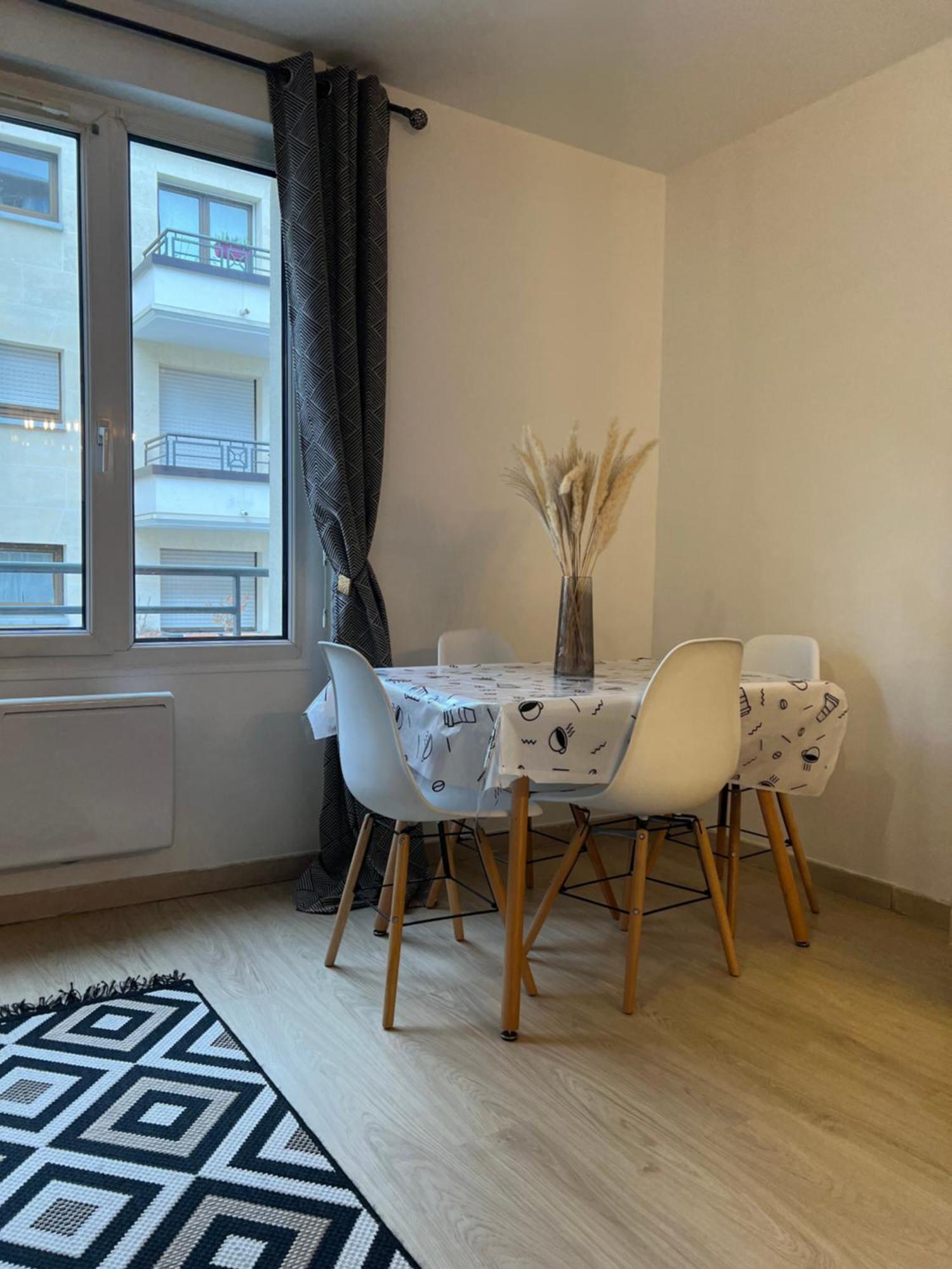 Appartement Lumineux A 2 Pas D'Enghien 몽모랑시 외부 사진